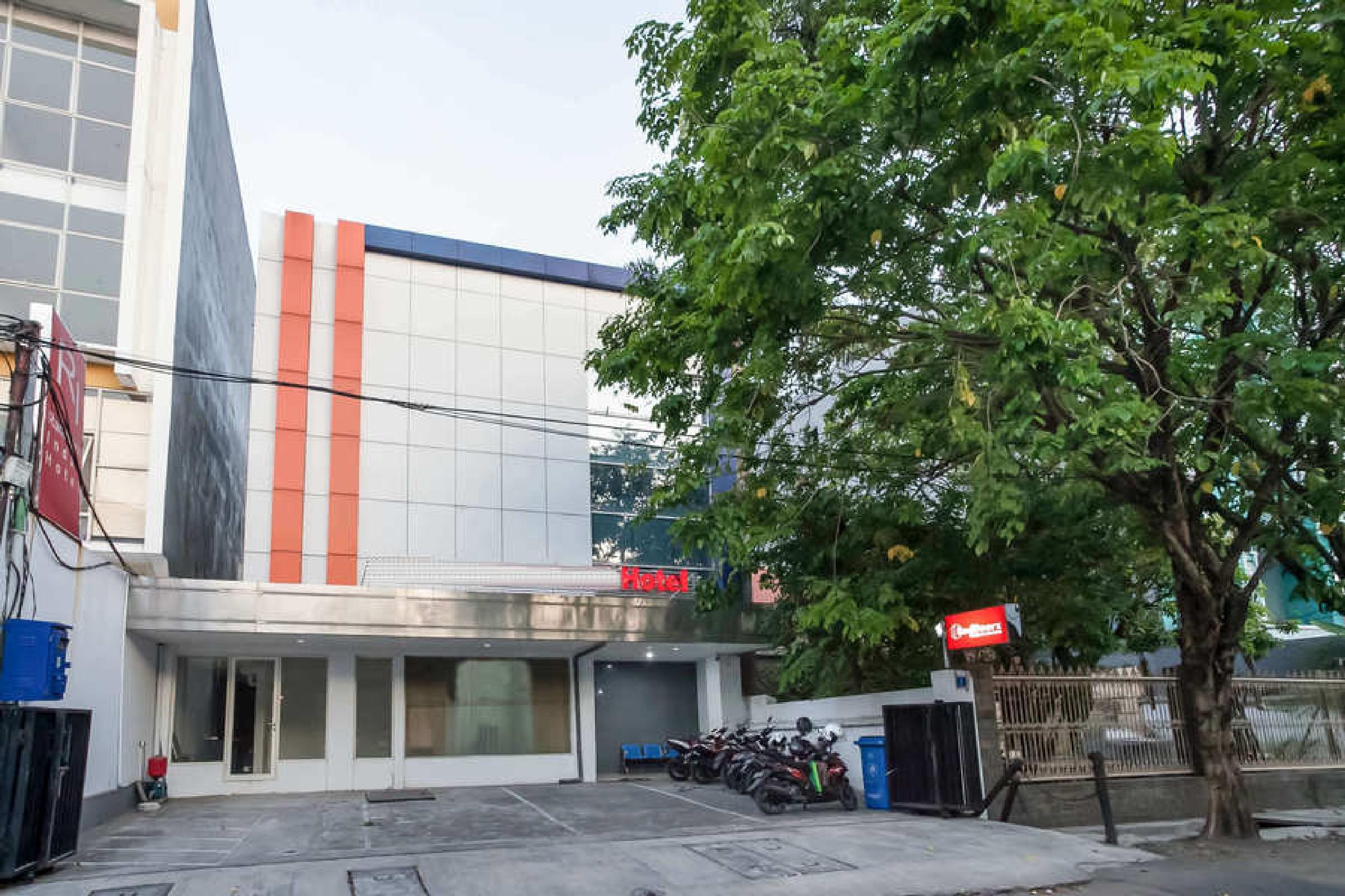Reddoorz @ Panglima Sudirman Hotel Surabaia Exterior foto
