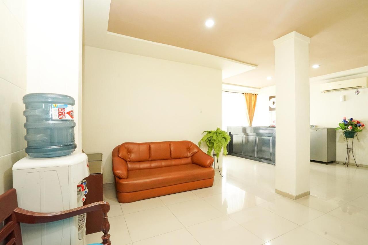 Reddoorz @ Panglima Sudirman Hotel Surabaia Exterior foto