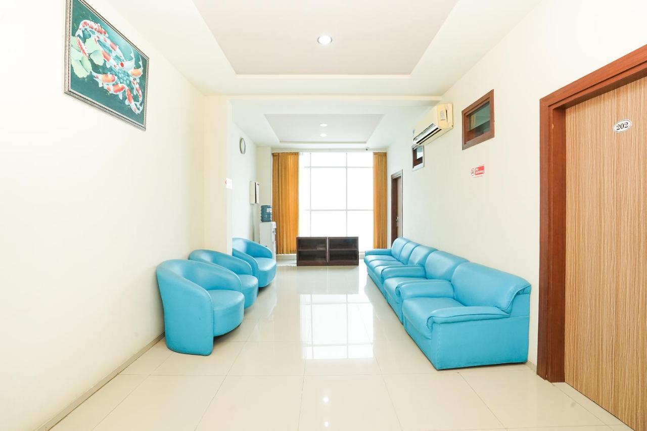 Reddoorz @ Panglima Sudirman Hotel Surabaia Exterior foto