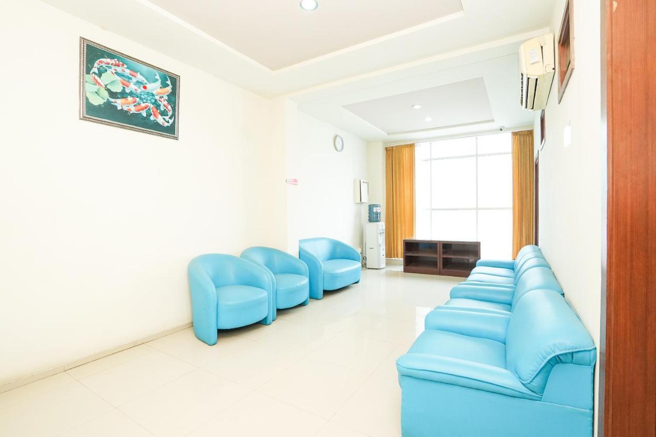 Reddoorz @ Panglima Sudirman Hotel Surabaia Exterior foto