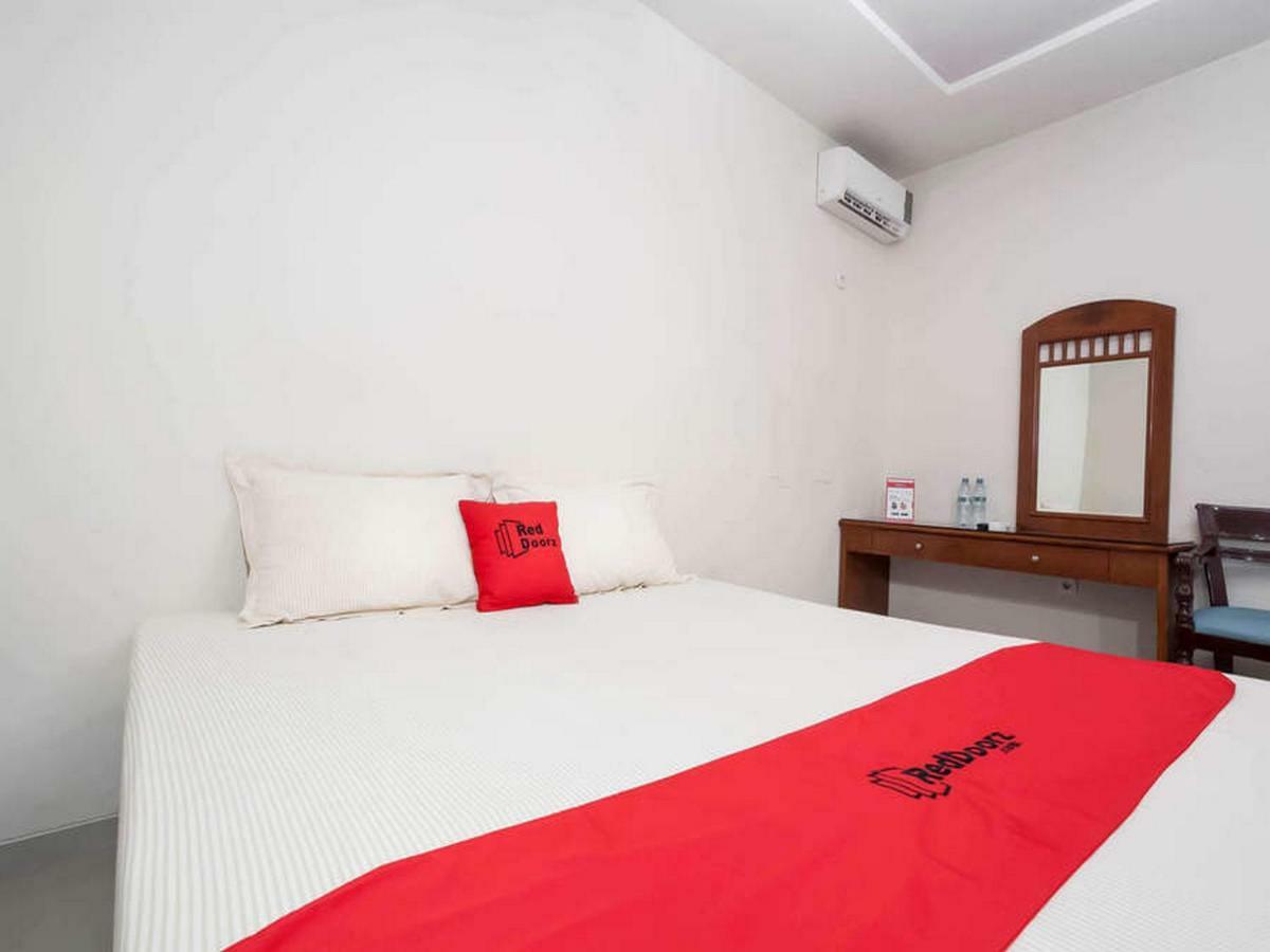 Reddoorz @ Panglima Sudirman Hotel Surabaia Exterior foto